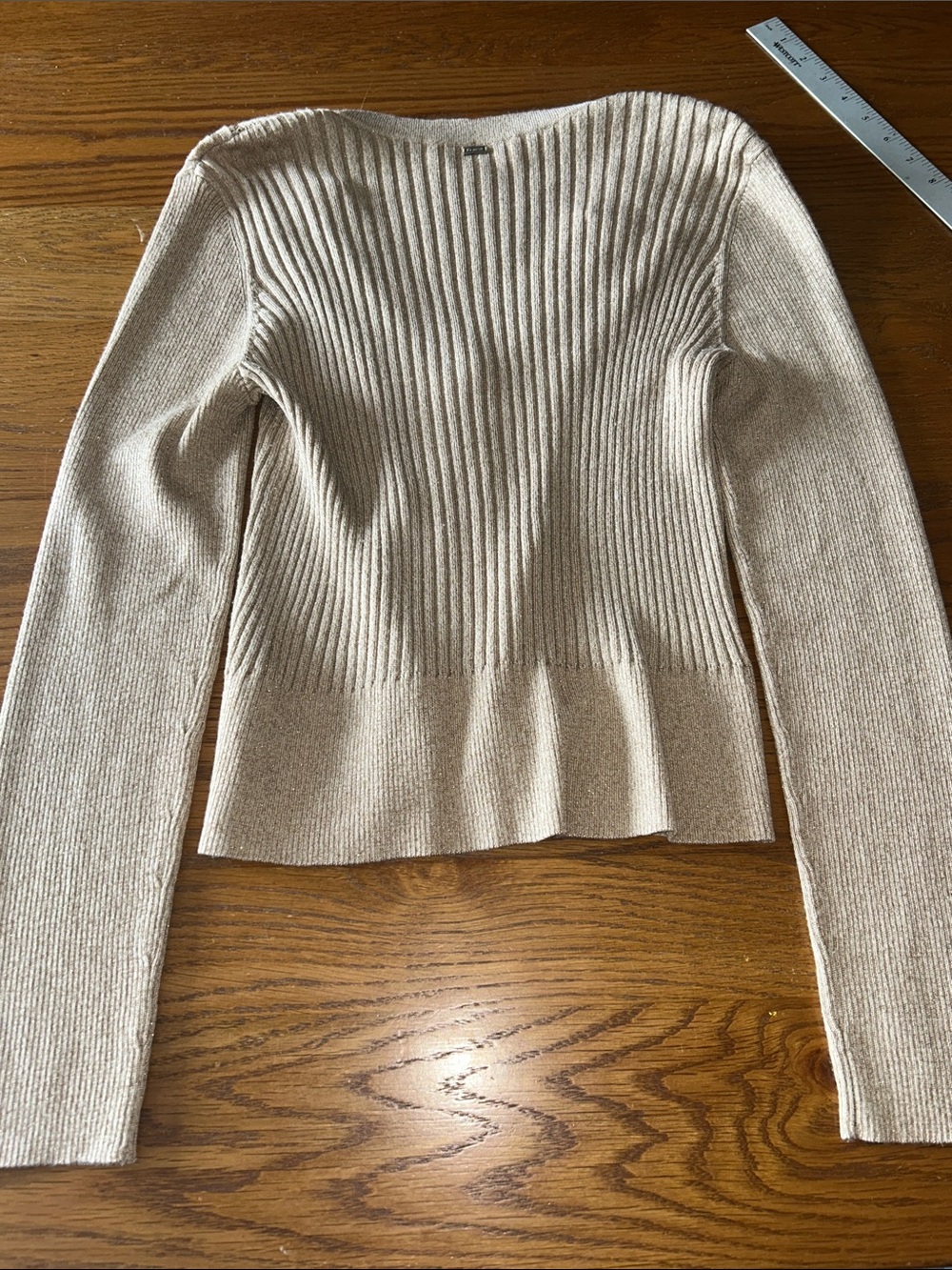 Flawless St John Cashmere Silk Wool Blend Med Cream Cable-Knit Button Sweater - Picture 9 of 12